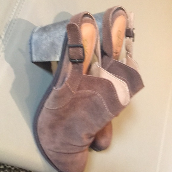 Naughty monkey distressed sued brown shoes 8.5 - Picture 2 of 4